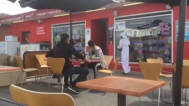 Такава шега не е правена до сега