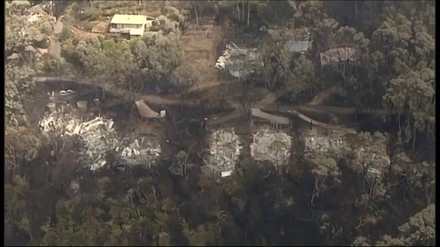 Изпепелени стотици къщи от пожар в Австралия