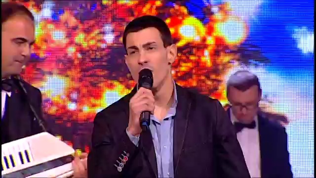 Mladen Cvetanovic - Ona me ne zove  ( TV Grand 01.01.2016.)