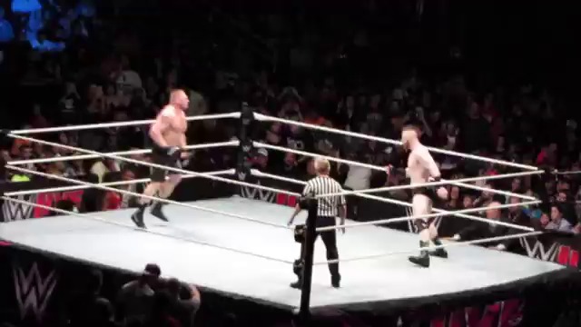 Sheamus vs Brock Lesnar ( Wwe live event Houston Texas 8 януари 2016 )  