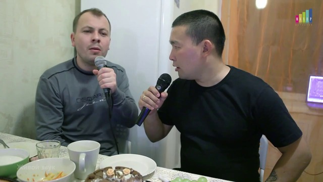 Я. Сумишевский и Е. Турлубеков  Конь