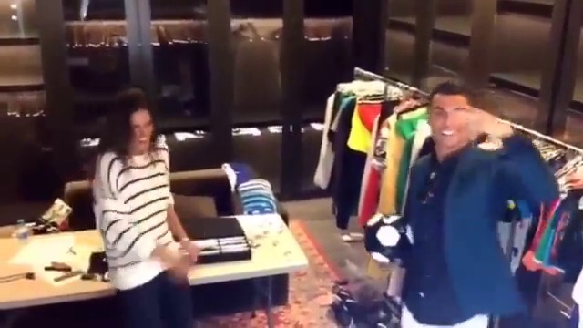 Роналдо се забавлява със супермодела Алесандра Амброзио