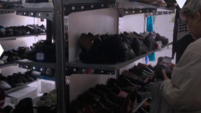 Магазин за дрехи и обувки и склад на едро и дребно Иса
