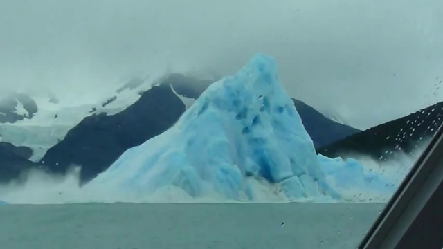 Огромен айсберг ! Ледниците се топят, питейната вода на планетата изчезва