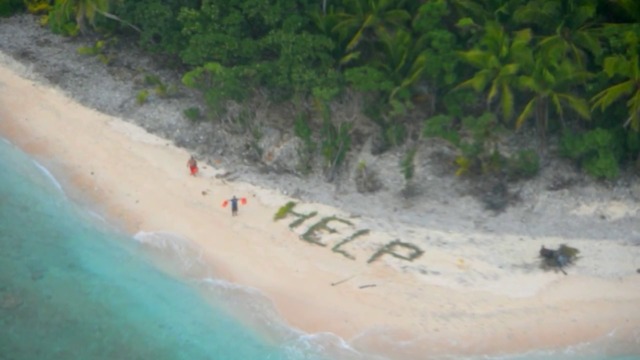 Велико! Корабокрушенци изписаха Помощ с палмови листа и ги намериха