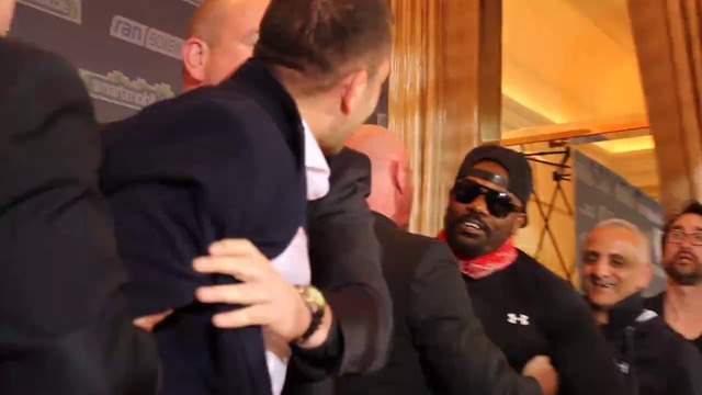 Дерек Чисора за пореден път провокира Кубрат Пулев.