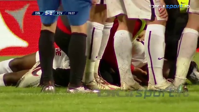 Ужасна трагедия! Футболист на Динамо (Букурещ) почина по време на мач