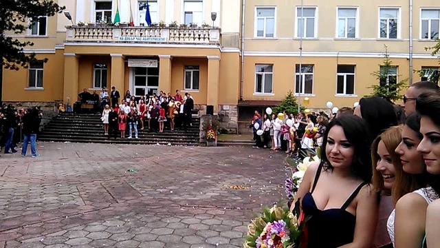 Изпращане на абитуриентите от ГПЧЕ Никола Вапцаров - 13.05.2016 - 1