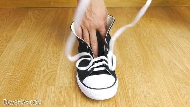 Бърз и практичен начин за връзване на обувки