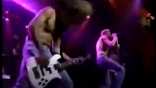 Alice in Chains - Man in the Box (live 1991)