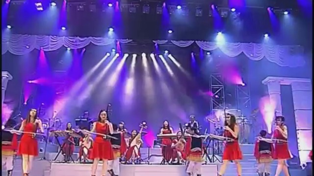 12 Girls Band - Alamuhan