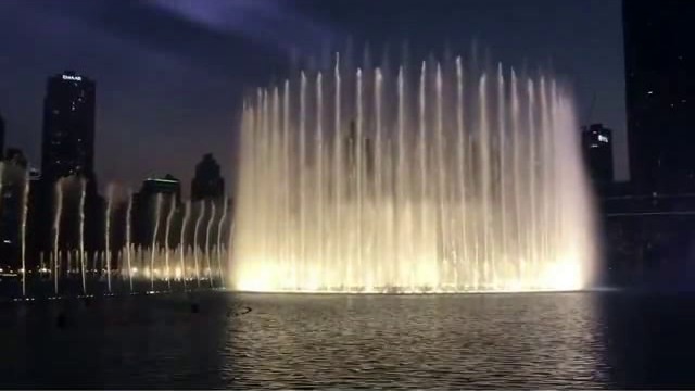 Дубай - фонтани