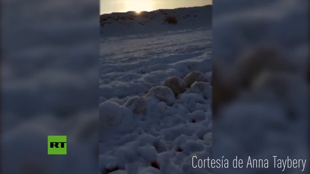 Мистериозни снежни сфери се появиха в Сибир