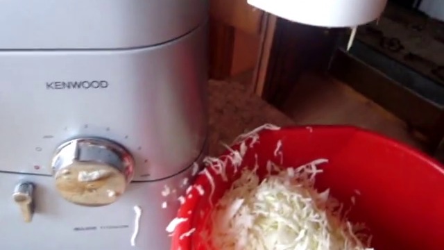 Cалата от зеле и моркови