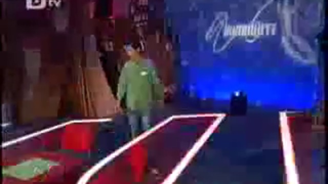 Комиците Сервитьорката