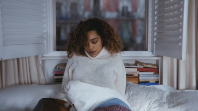 Izzy Bizu - Talking to You (Official Video)