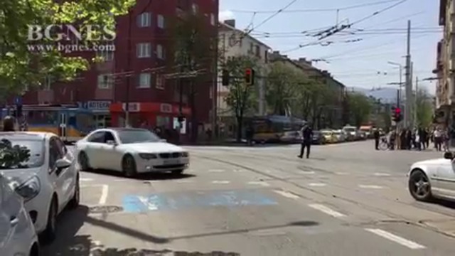 Полицията в София отваря коридори за безпрепятствено преминаване на линейките