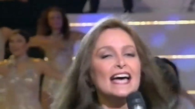 Daniela Romo - Yo No Te Pido La Luna.MP4