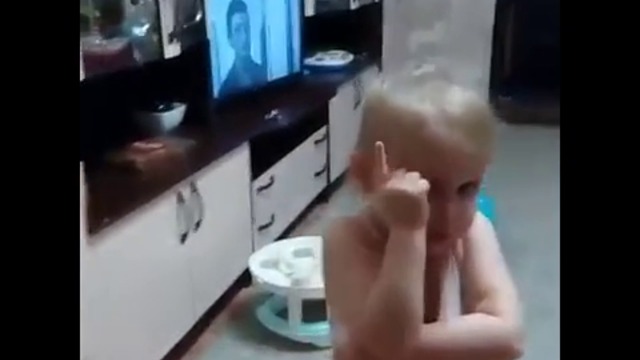 Какво трябва да имаш за да те пуснат в дискотеката .....Смях