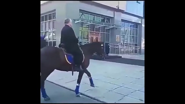 Украински депутат отиде в парламента на кон