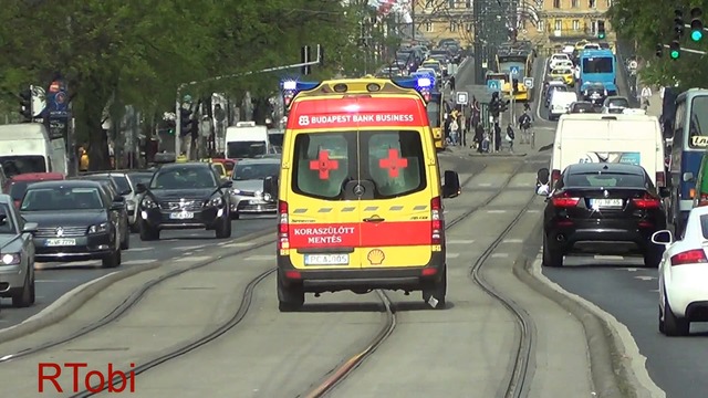 Budapest Baby Ambulance responding  Budapest Peter Cerny Koraszülött mentőautó [HU  12.4.2017]
