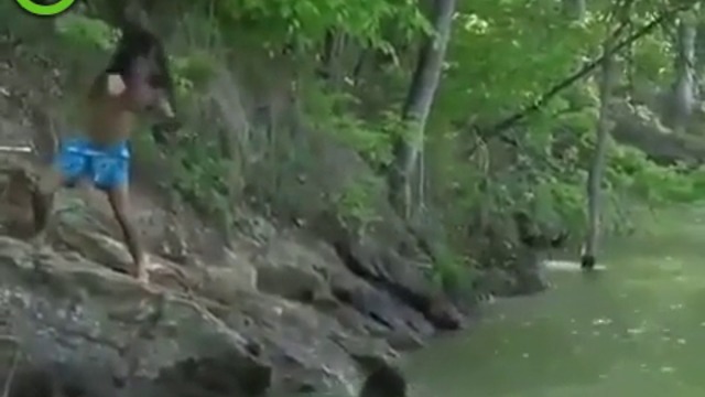 ПРИЯТЕЛ В БЕДА ПОМАГА