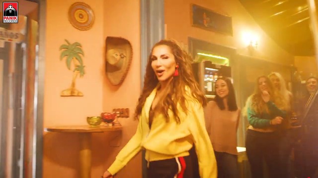 Despina Vandi - I Kathe Nychta Fernei Fos   - Official Music Video 2019