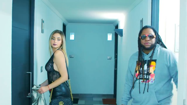 NEW! MACKIE - *CONTANDO ESTRELLAS*(Video Official)